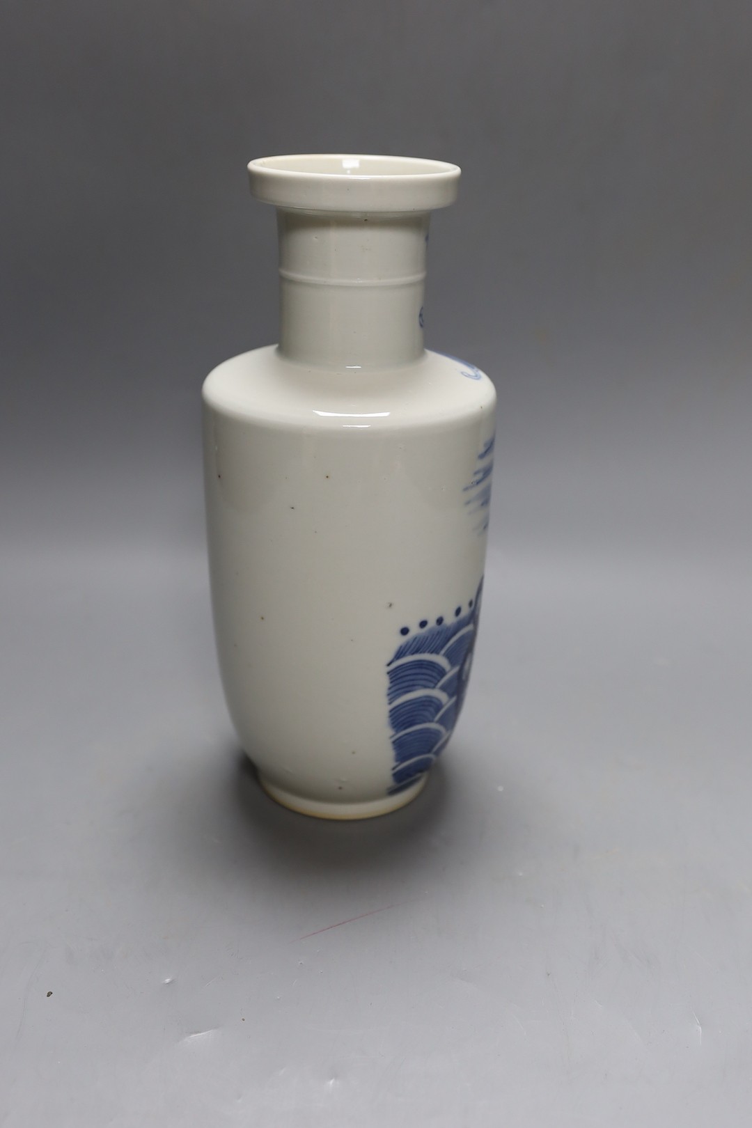 A Chinese blue and white rouleau vase, 25cm